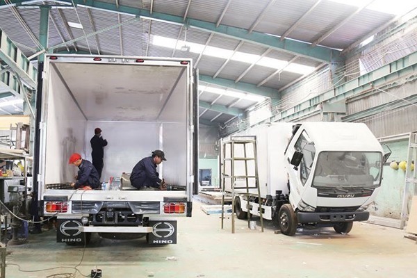 Vận chuyển bằng xe đông lạnh